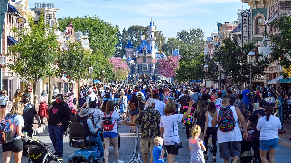Disney wants to scan your face at the gate: Here's why