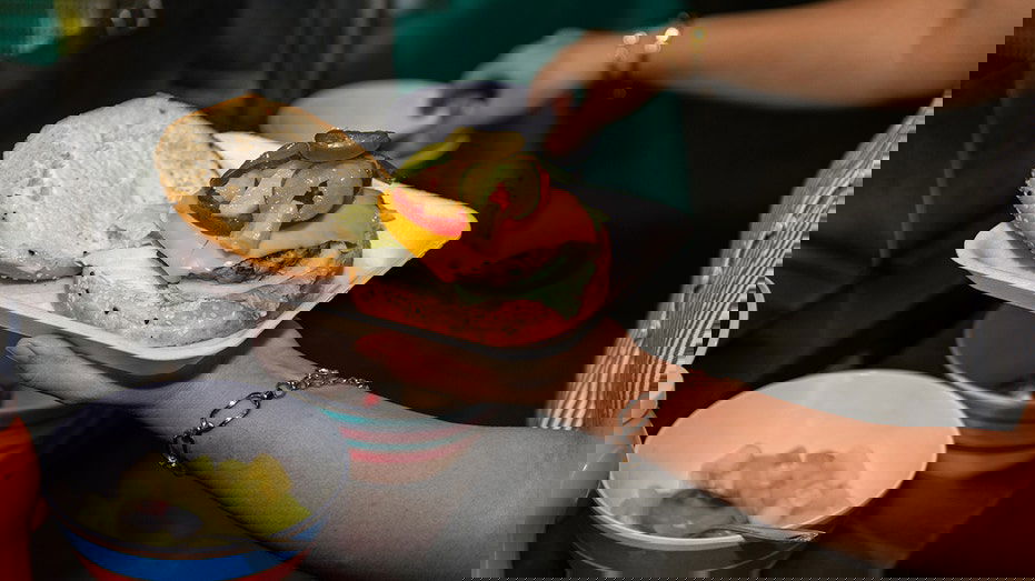 Restaurant owner could 'go broke' under blue state's proposed to-go packaging ban, he warns